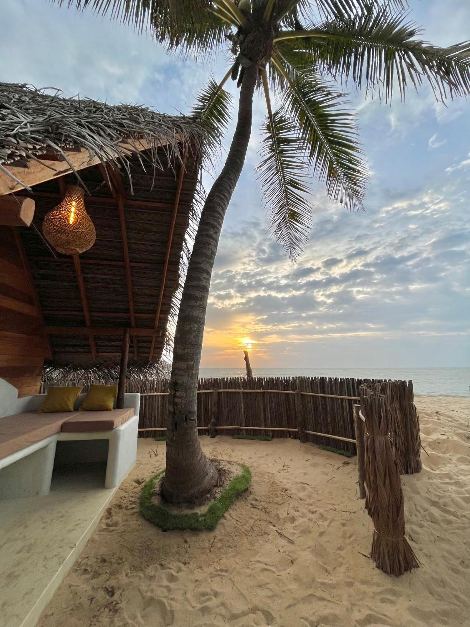 Windy Waves Kite Beach & Nature Resort Kalpitiya Exterior foto